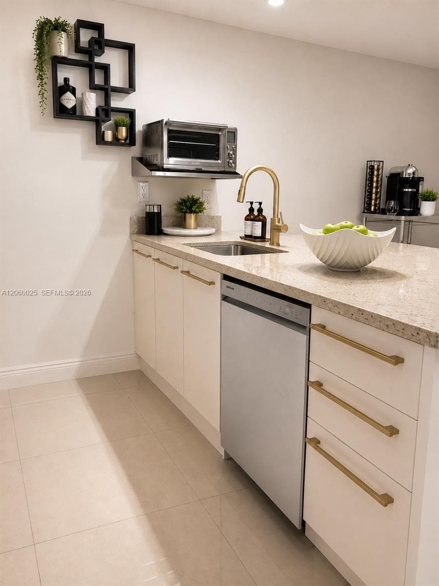 185 SW 7th St # 2503, Miami, FL 33130 photo 6