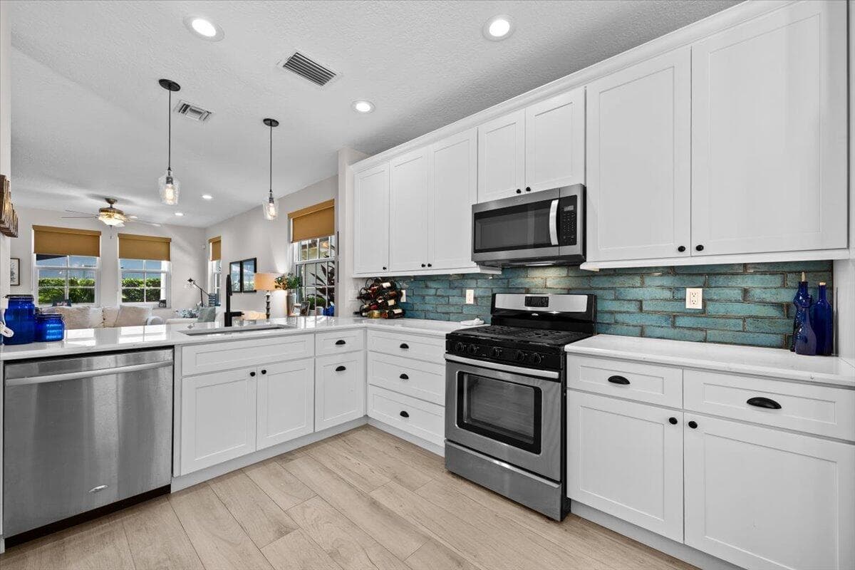 315 September Street, Palm Beach Gardens, FL 33410 photo 13