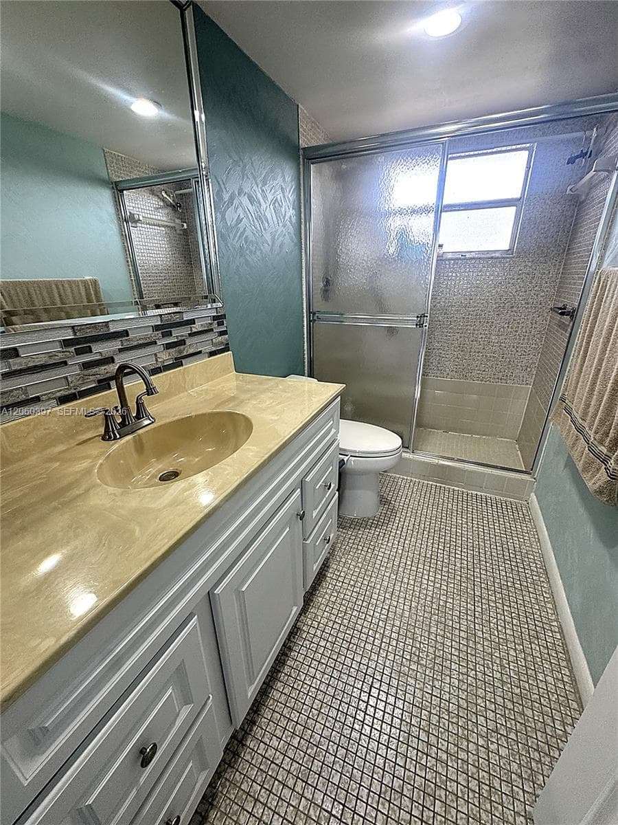 9580 Sunrise Lakes Blvd # 304, Sunrise, FL 33322 photo 11