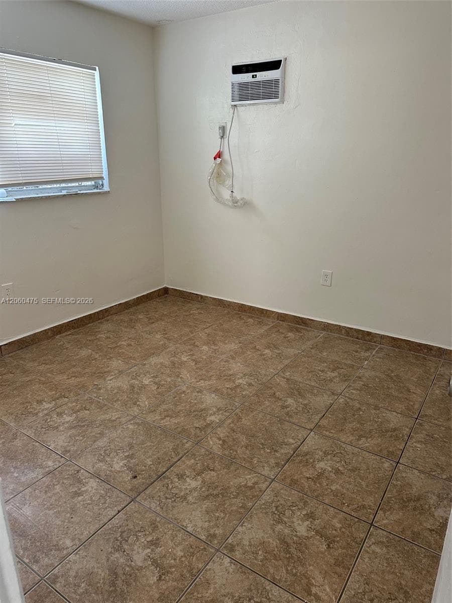 238 SW 18th Ave # 2, Miami, FL 33135 photo 4