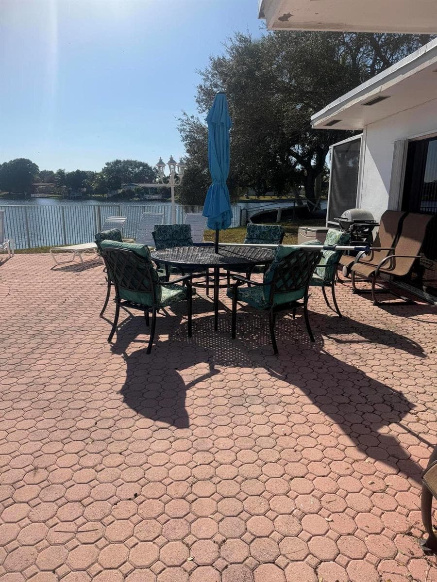 2181 NW 94TH Avenue, Pembroke Pines, FL 33024 photo 9