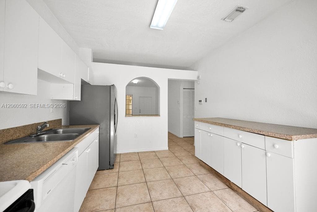 6900 NW 179th St # 104-1, Hialeah, FL 33015 photo 13