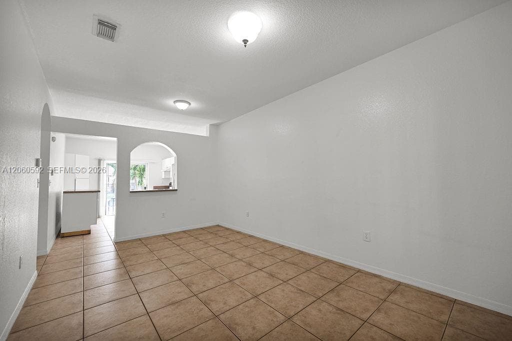 6900 NW 179th St # 104-1, Hialeah, FL 33015 photo 7
