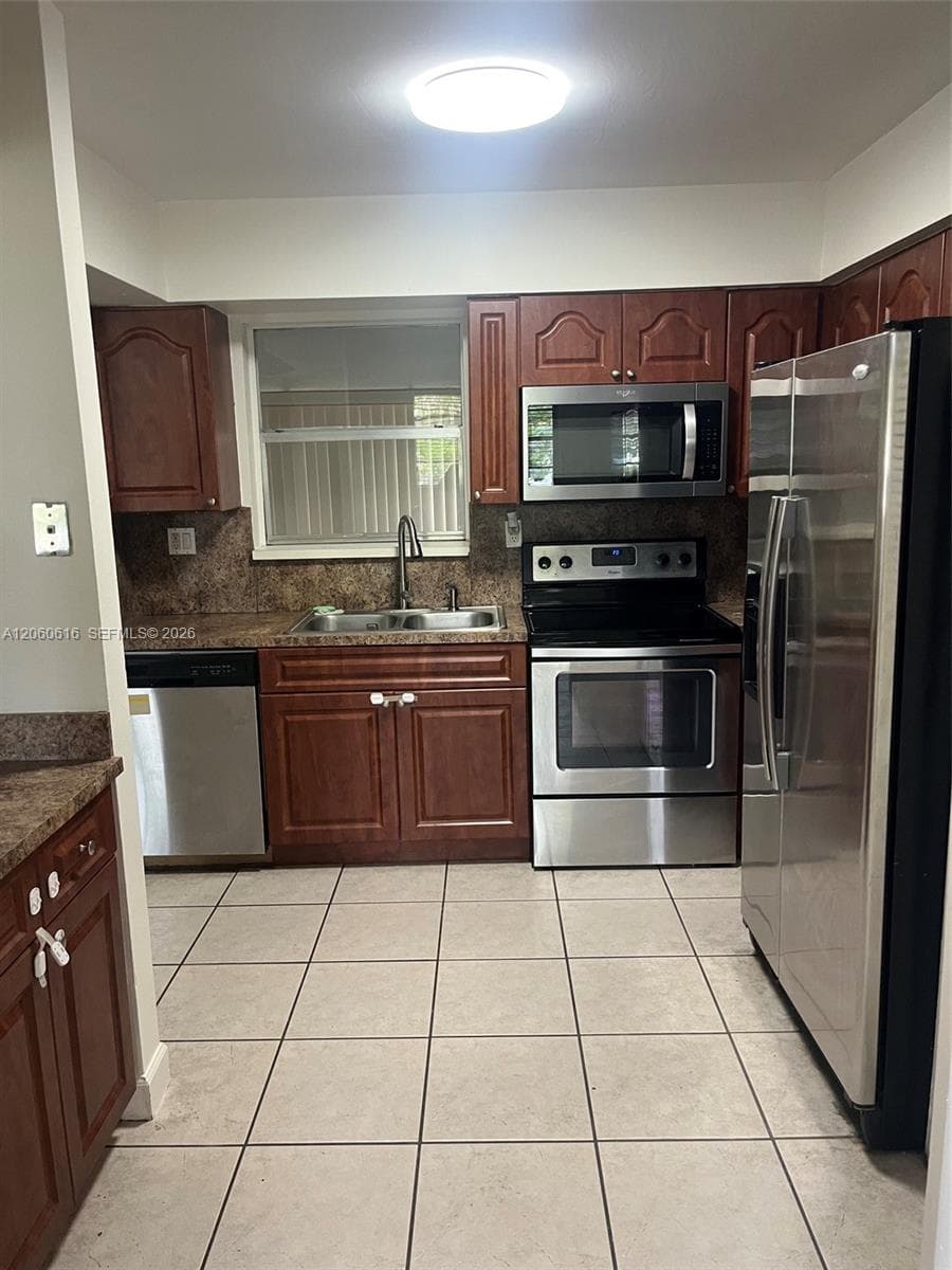 9224 SW 4th Ter, Miami, FL 33174 photo 2
