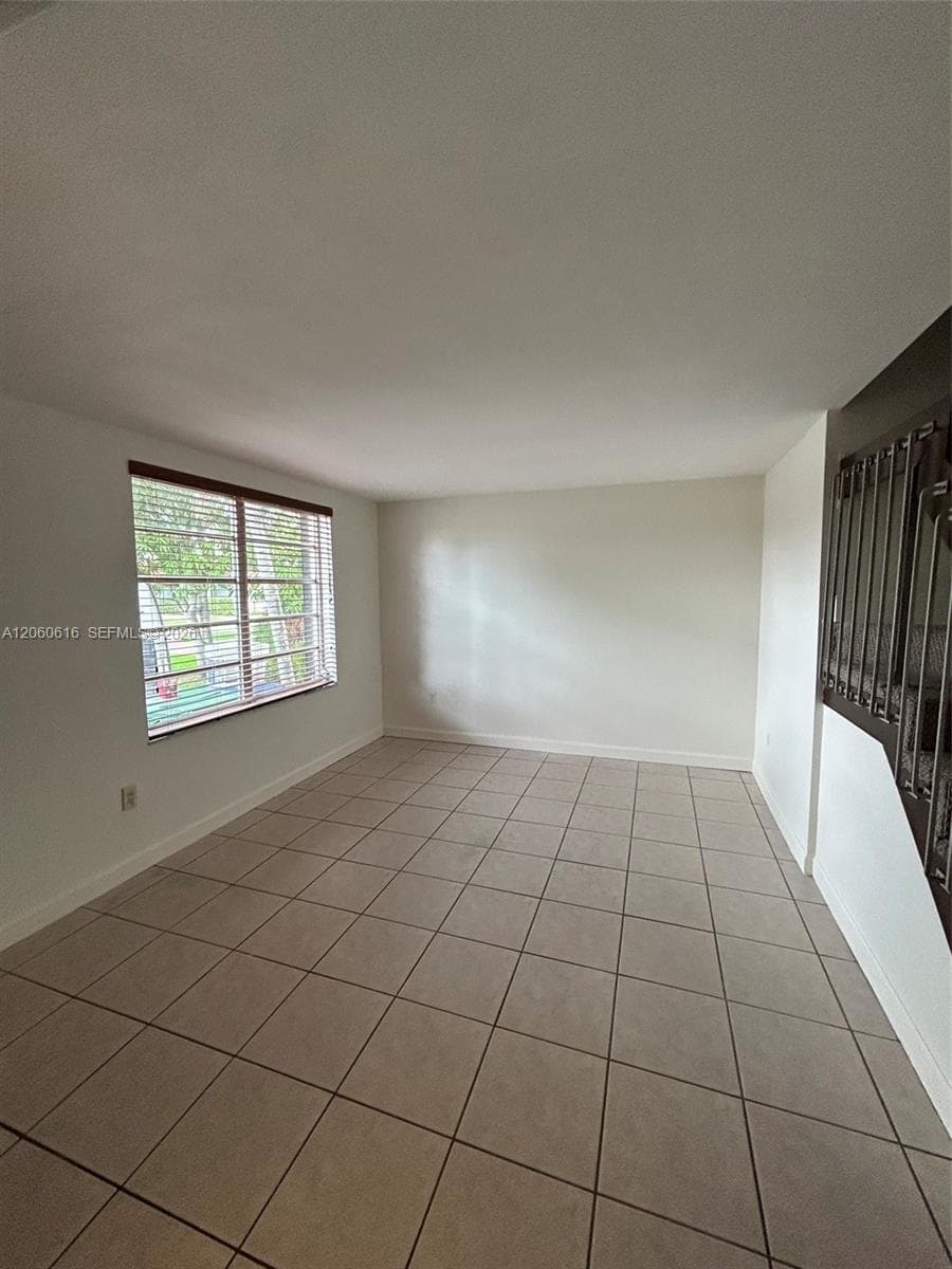 9224 SW 4th Ter, Miami, FL 33174 photo 9