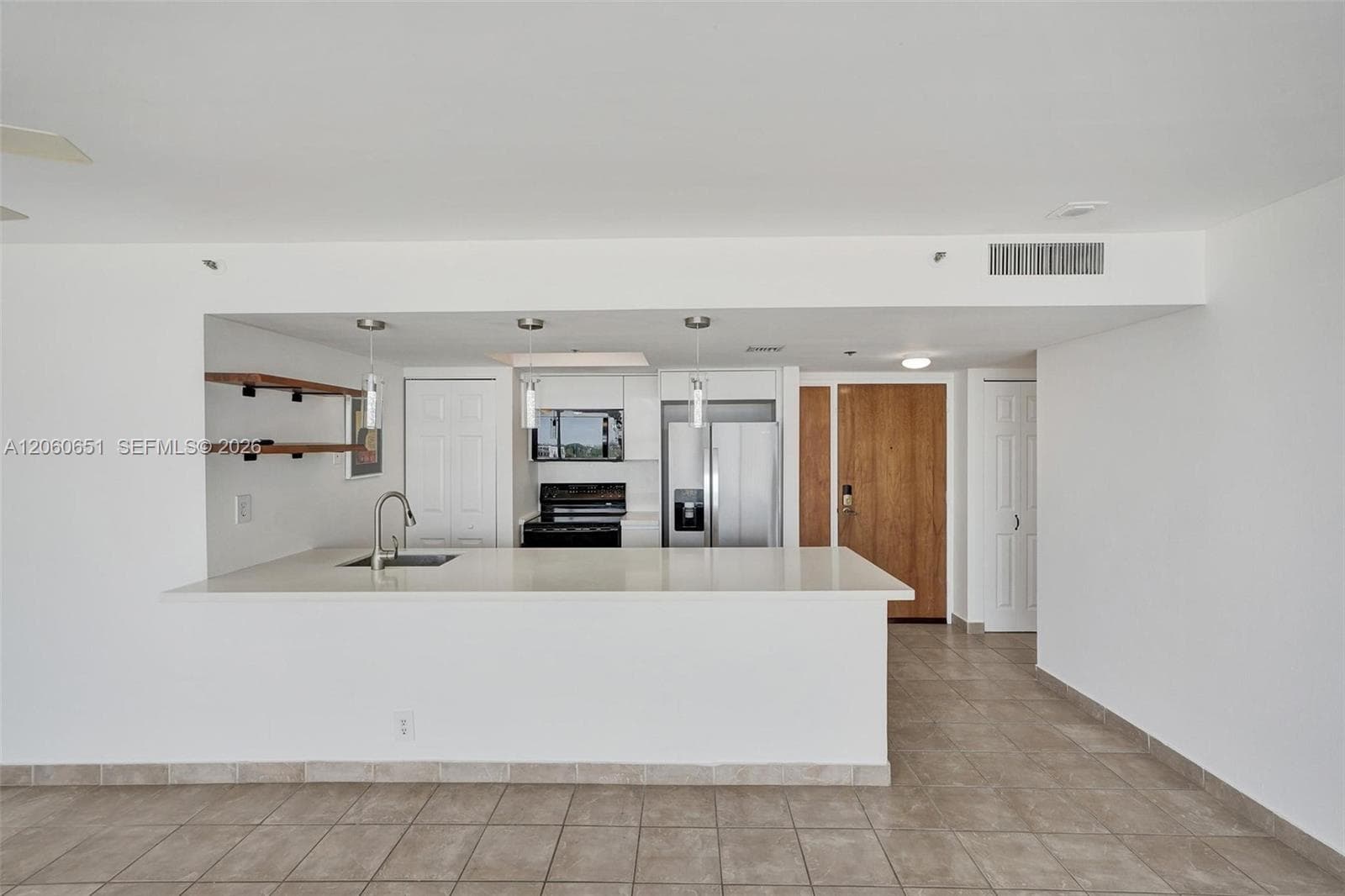 7601 E Treasure Dr # 717, North Bay Village, FL 33141 photo 7