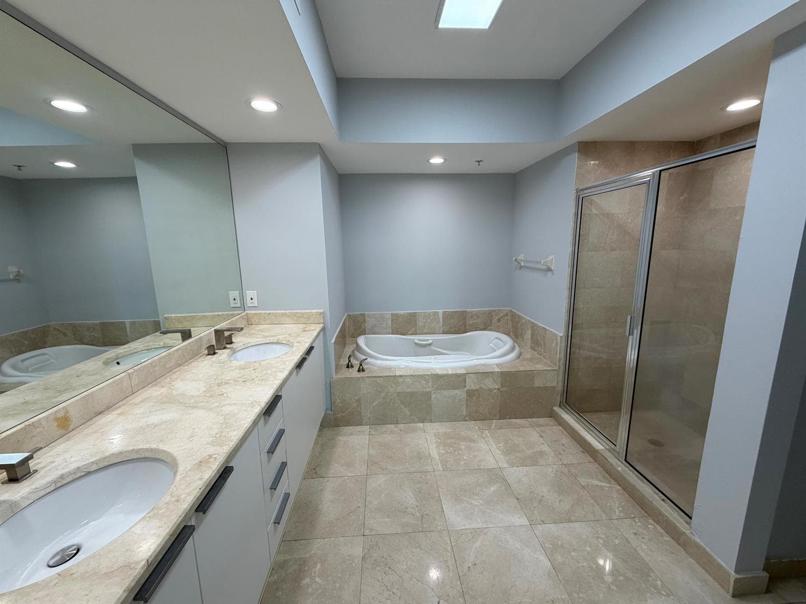 15051 Royal Oaks Lane # 1603, North Miami, FL 33181 photo 13
