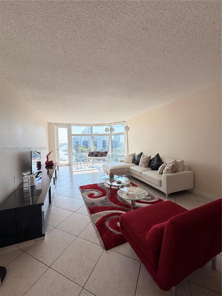 3375 N Country Club Dr # 602, Aventura, FL 33180