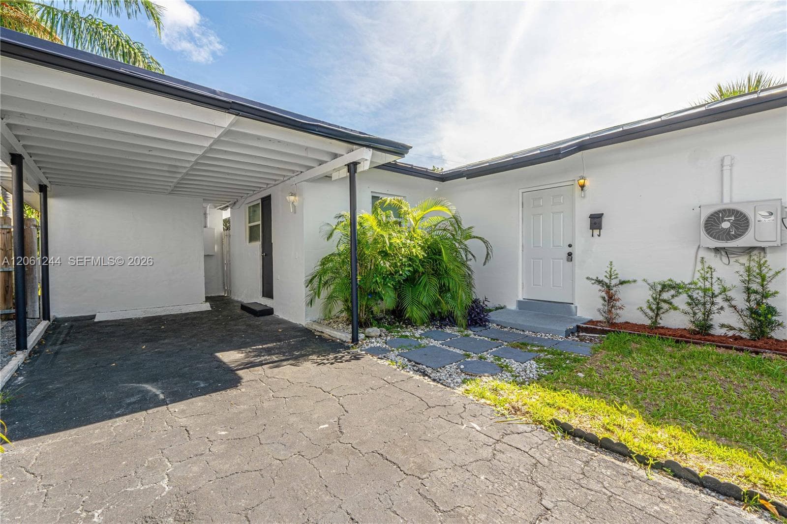 731 NE 16th St, Fort Lauderdale, FL 33304 photo 6