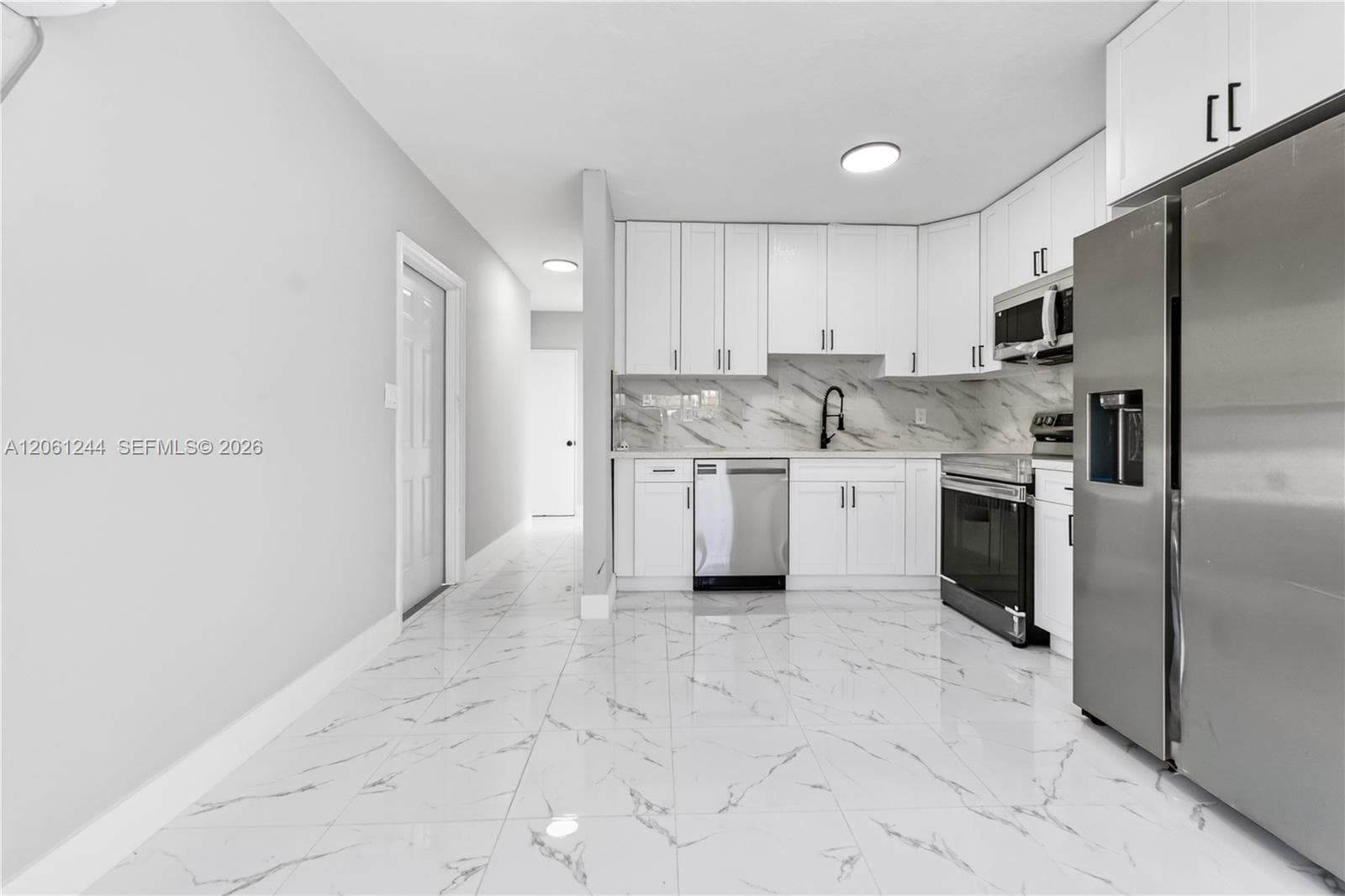 731 NE 16th St, Fort Lauderdale, FL 33304 photo 11