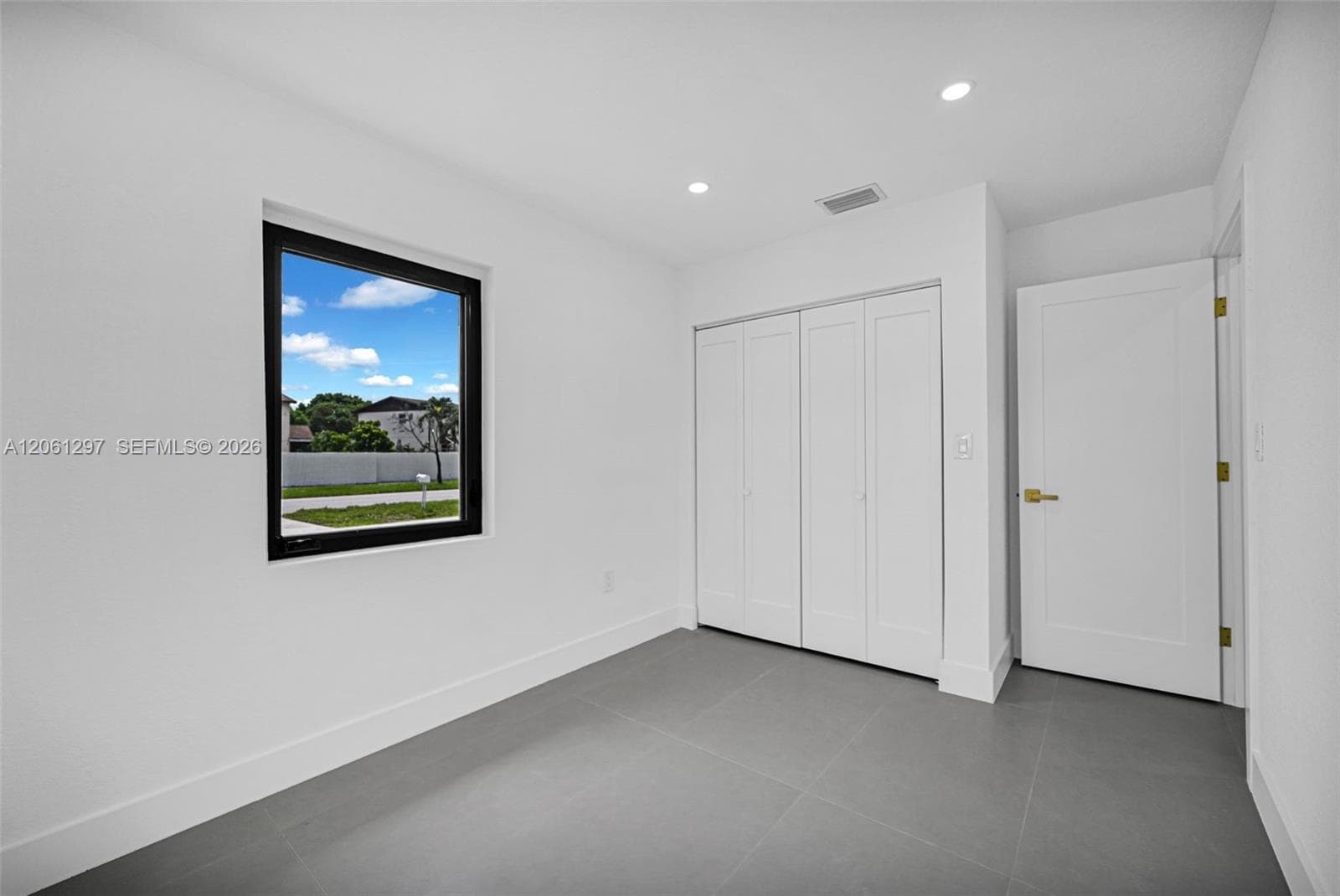 19301 NW 52nd Ave, Miami Gardens, FL 33055 photo 13