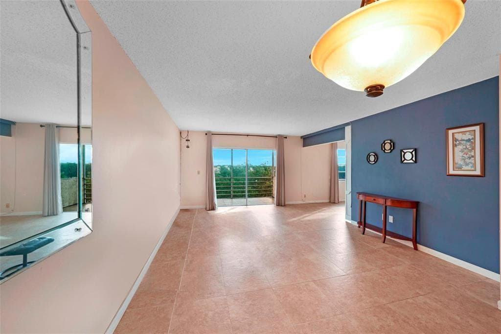 7500 NW 30th Place # 402, Sunrise, FL 33313 photo 5