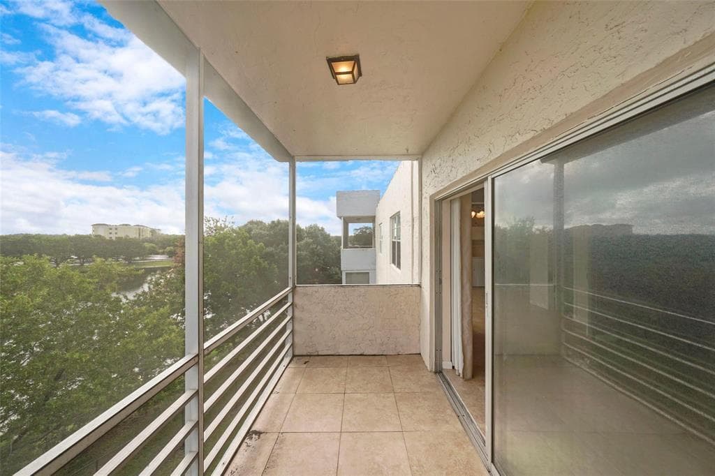 7500 NW 30th Place # 402, Sunrise, FL 33313 photo 10