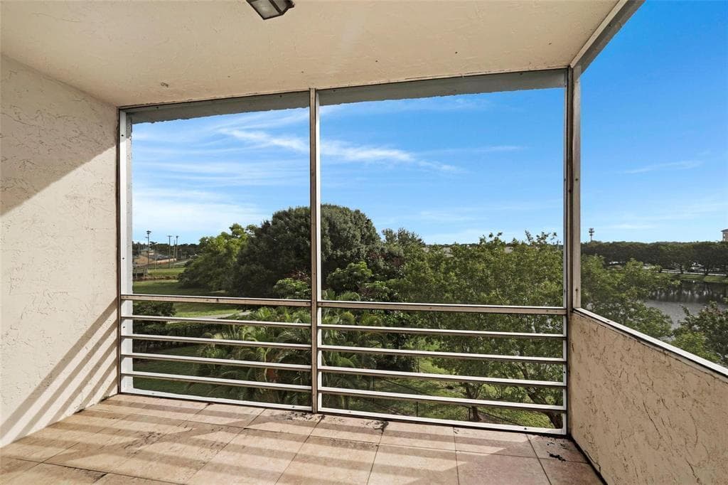 7500 NW 30th Place # 402, Sunrise, FL 33313 photo 11