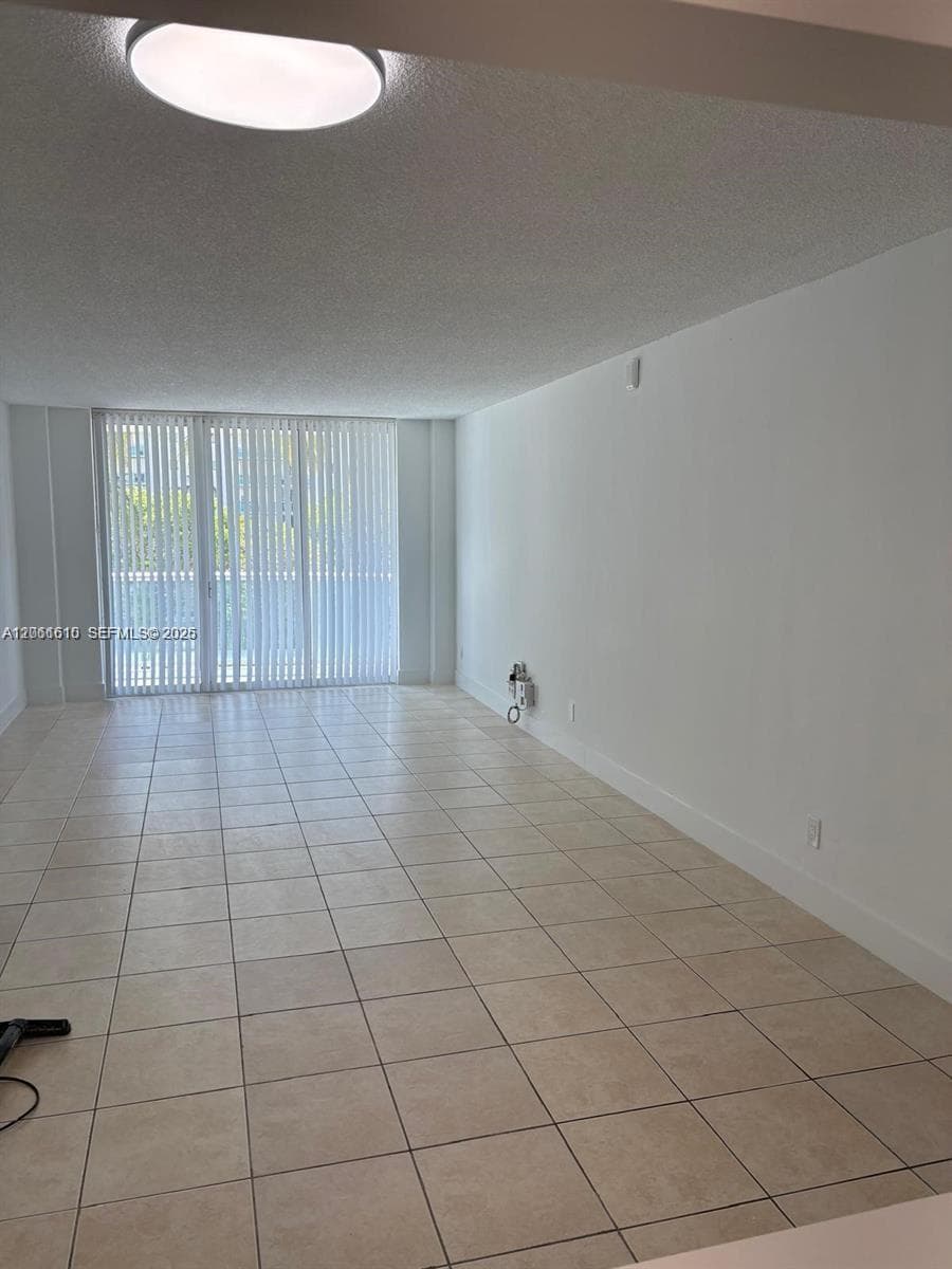19390 Collins Ave # 308, Sunny Isles Beach, FL 33160 photo 8