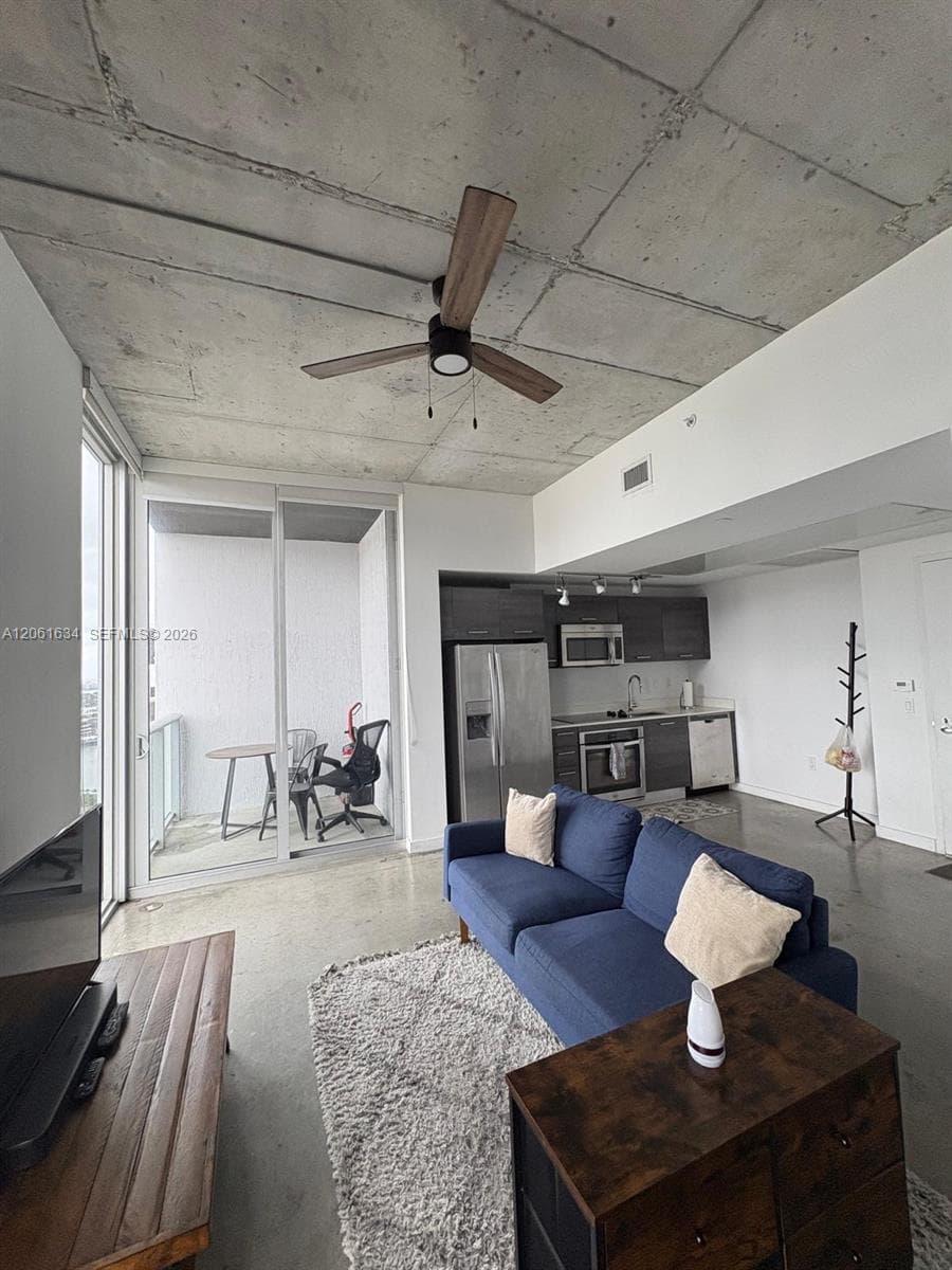 151 SE 1st St # 3404, Miami, FL 33131 photo 6