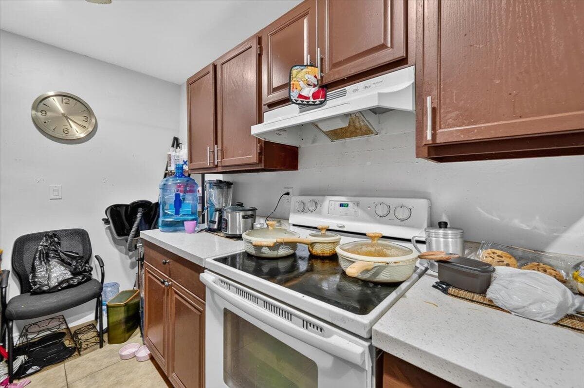 646 NE 38th Street, Oakland Park, FL 33334 photo 6