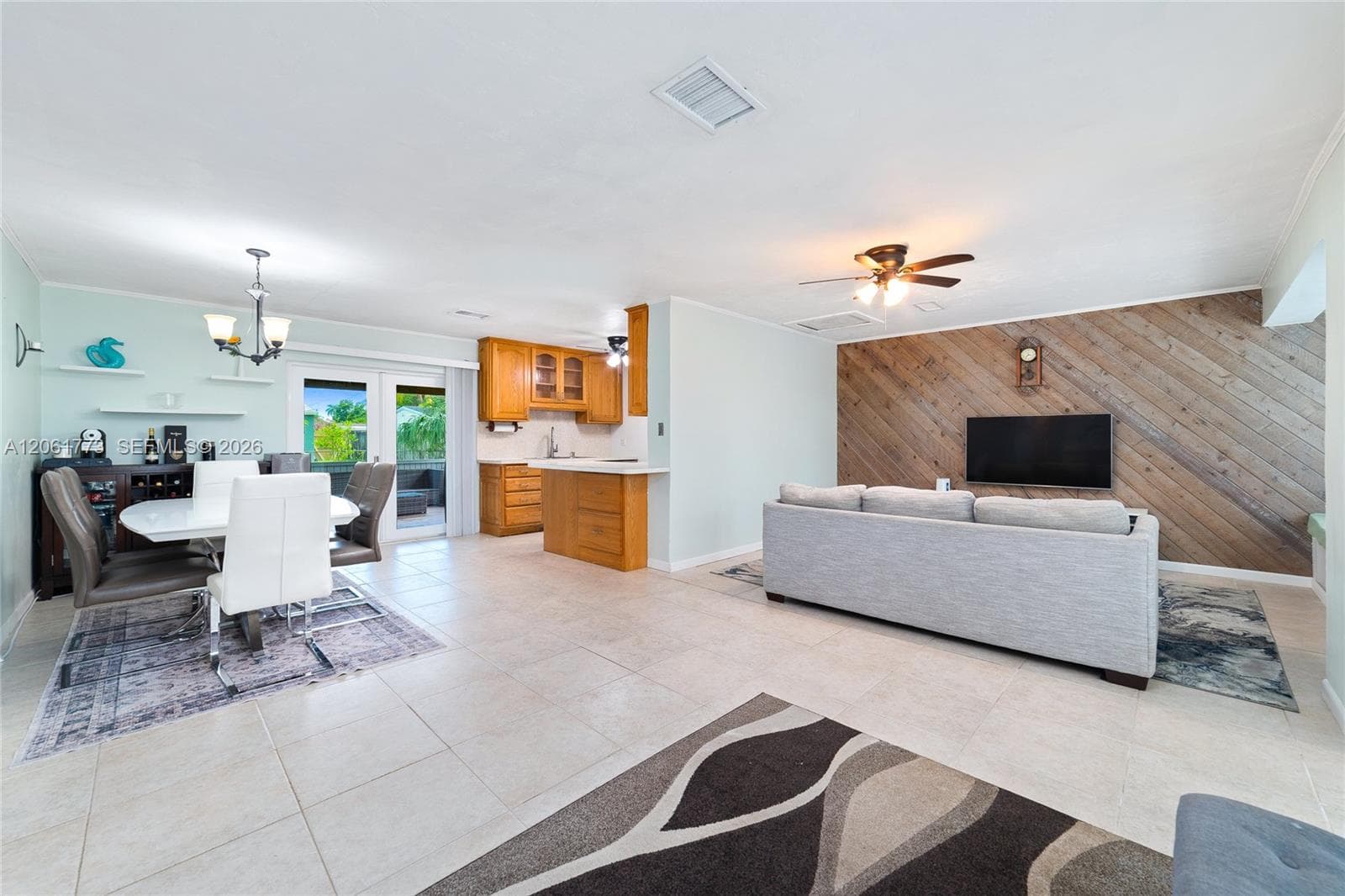 320 NE 59th Ct, Oakland Park, FL 33334 photo 6