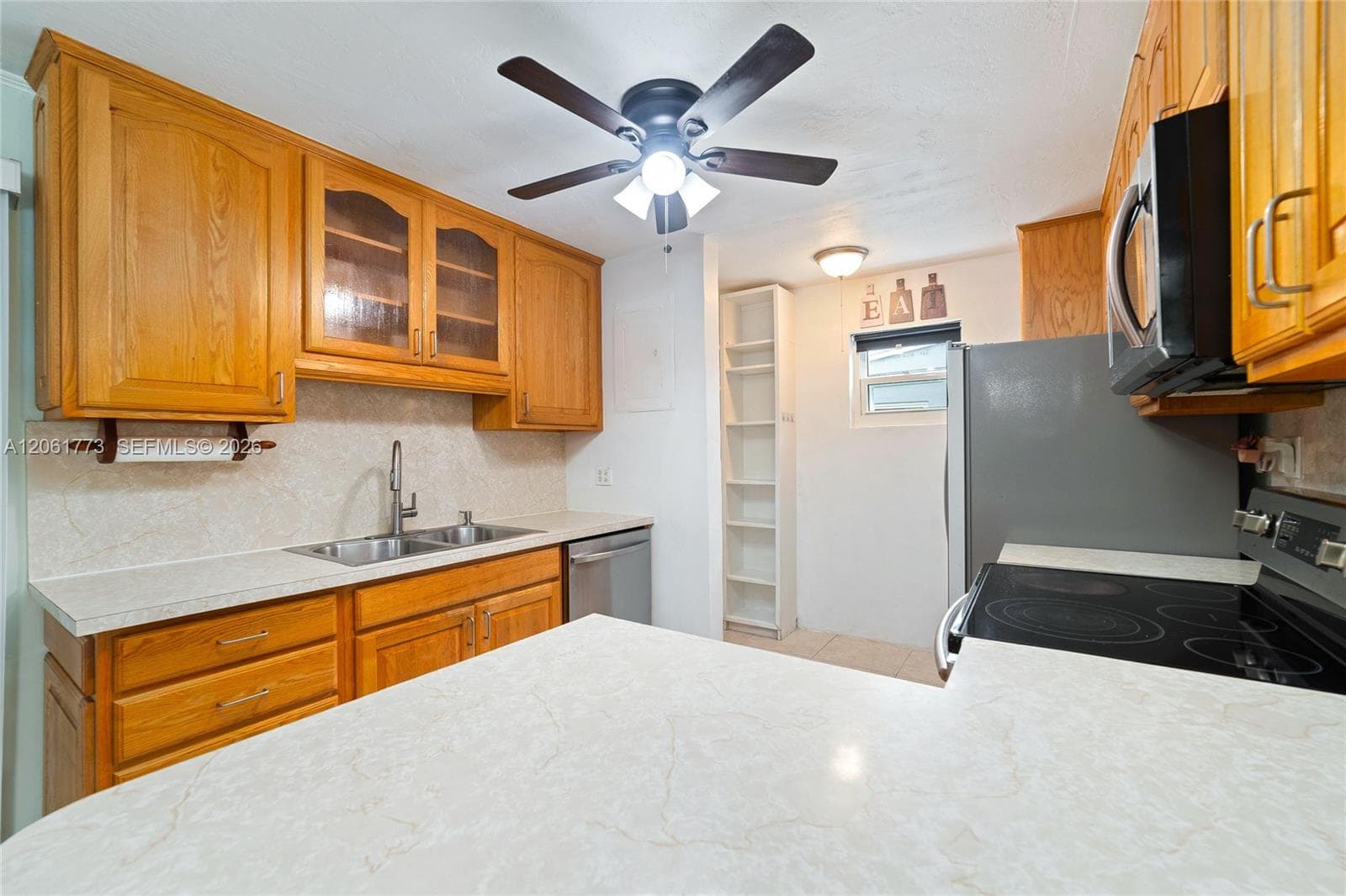 320 NE 59th Ct, Oakland Park, FL 33334 photo 12