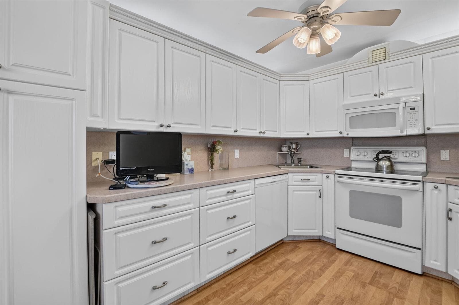 211 Richmond A # 211, Deerfield Beach, FL 33442 photo 10