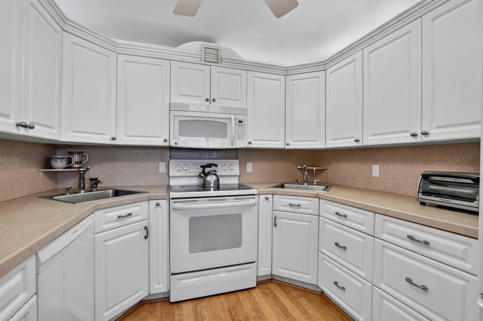 211 Richmond A # 211, Deerfield Beach, FL 33442 photo 11