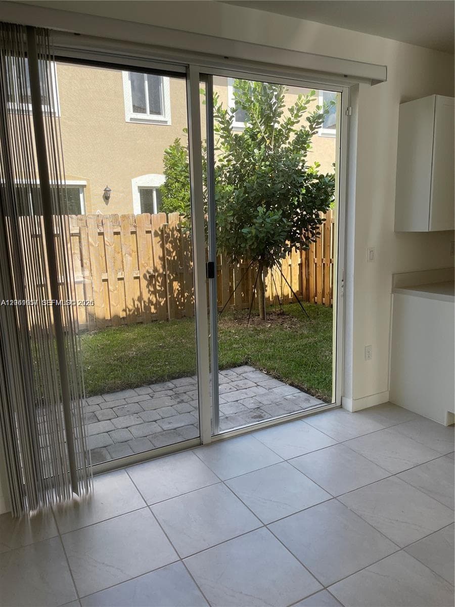 2435 SE 11th St, Homestead, FL 33035 photo 6