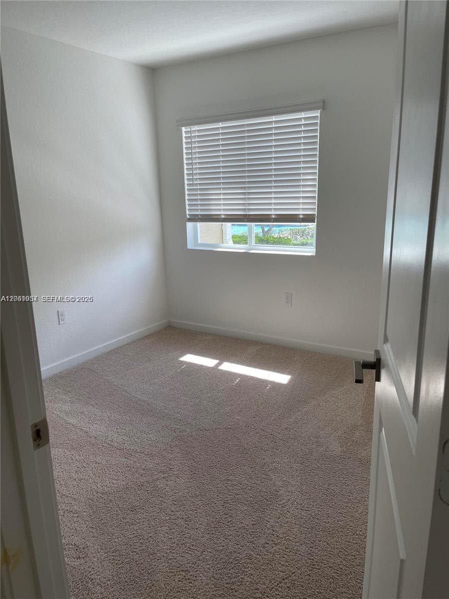 2435 SE 11th St, Homestead, FL 33035 photo 9