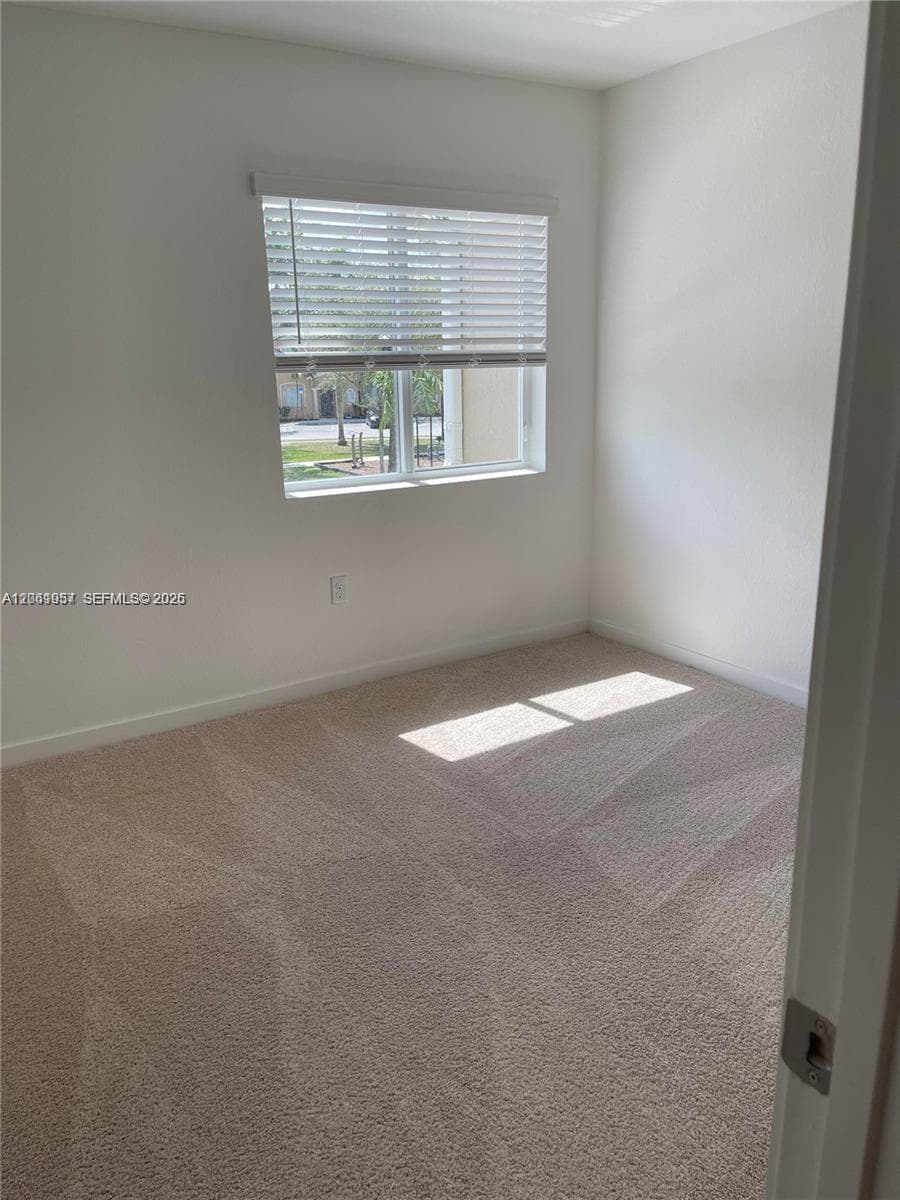 2435 SE 11th St, Homestead, FL 33035 photo 10