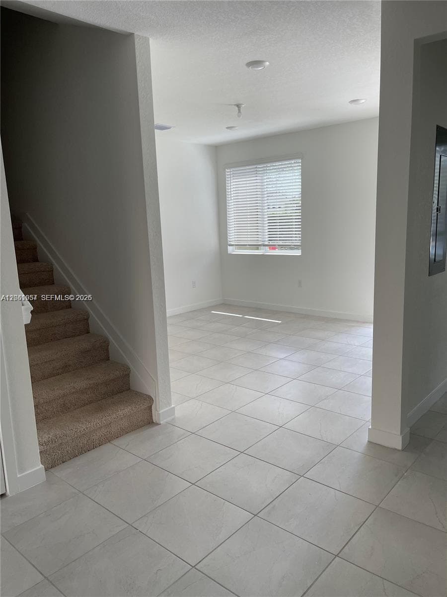 2435 SE 11th St, Homestead, FL 33035 photo 8