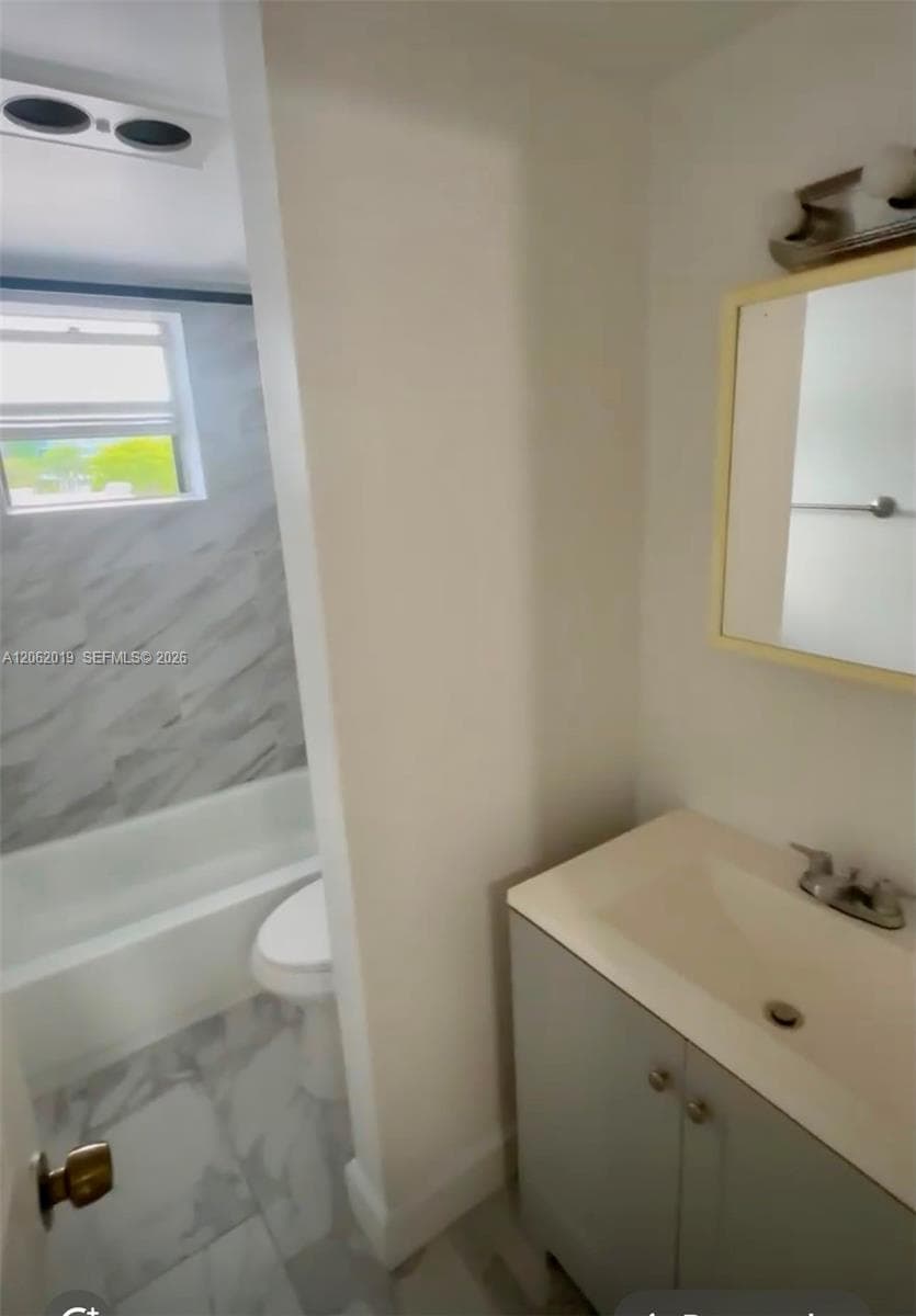 1100 NE 1st Ct # 308, Hallandale Beach, FL 33009 photo 2