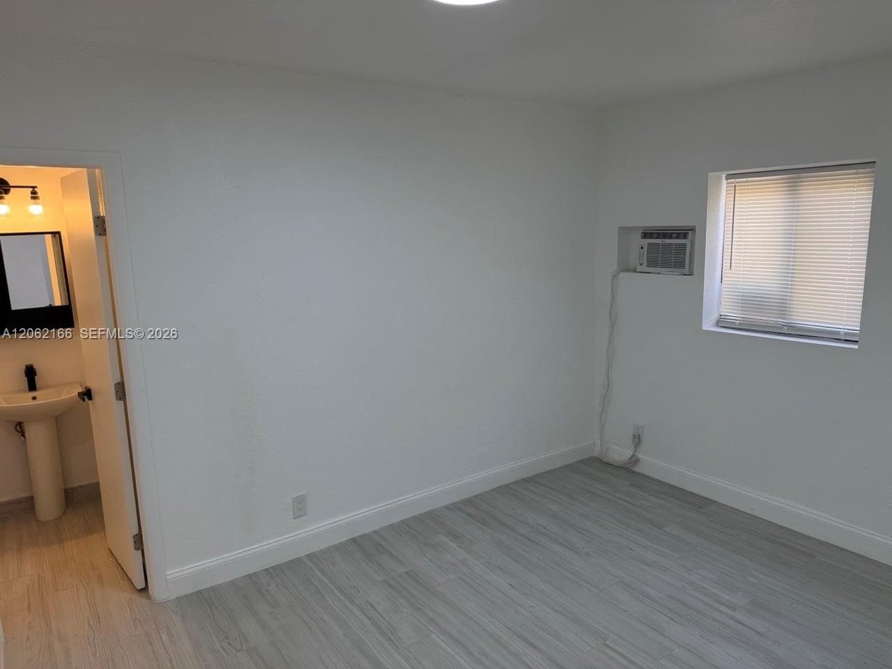 7842 NW 5th Ave # FRONT, Miami, FL 33150 photo 9
