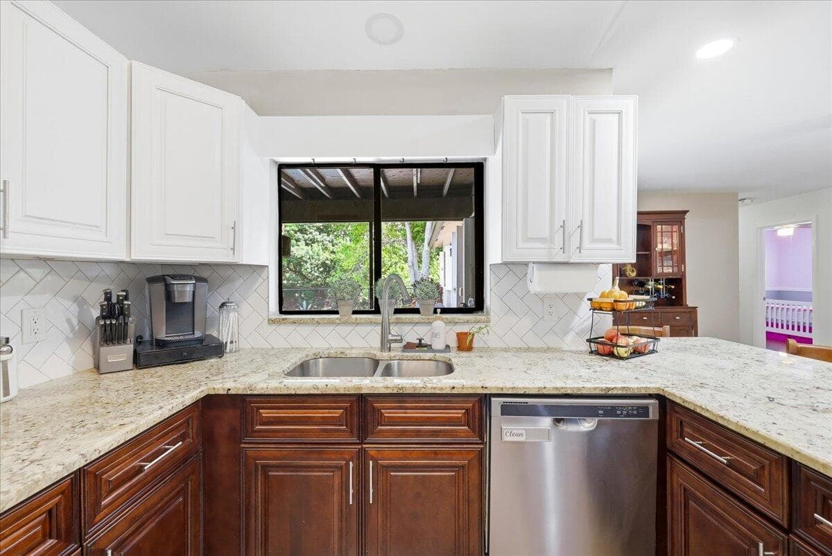 7041 NW 23RD Street, Margate, FL 33063 photo 10