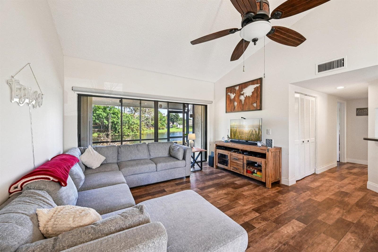 22 VIA DE CASAS SUR # 103, Boynton Beach, FL 33426 photo 8
