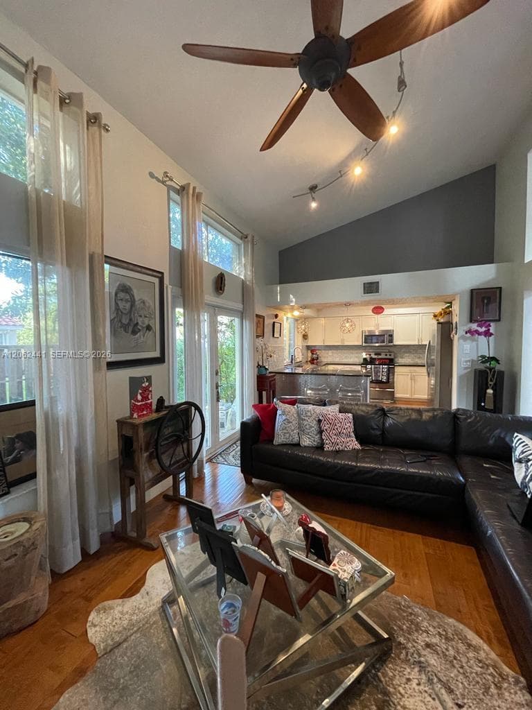 10157 NW 4th St # 1, Plantation, FL 33324 photo 8
