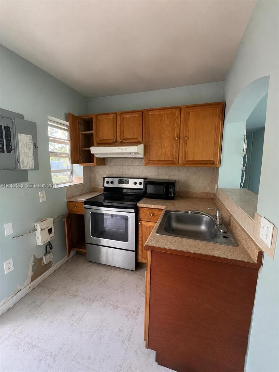 15485 Harrison Dr, Homestead, FL 33033 photo 9