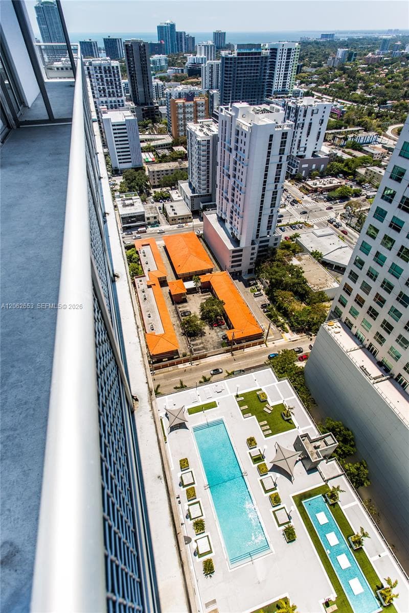 690 SW 1st Ct # PHI20, Miami, FL 33130 photo 11