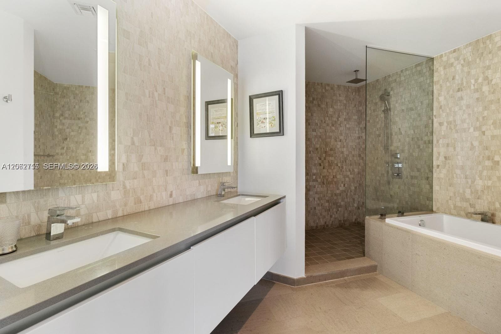 68 SE 6th St # 2101, Miami, FL 33131 photo 12