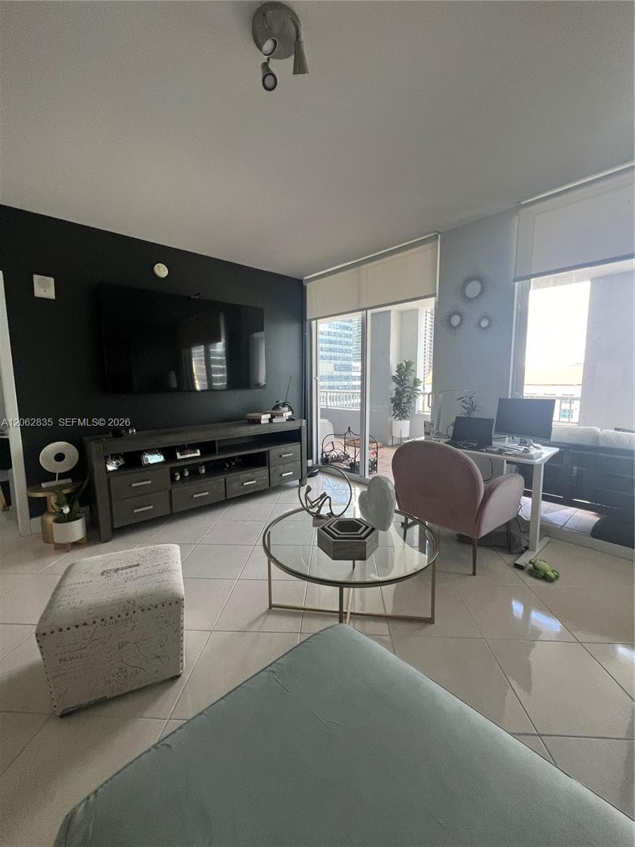 170 SE 14th St # 2007, Miami, FL 33131 photo 6