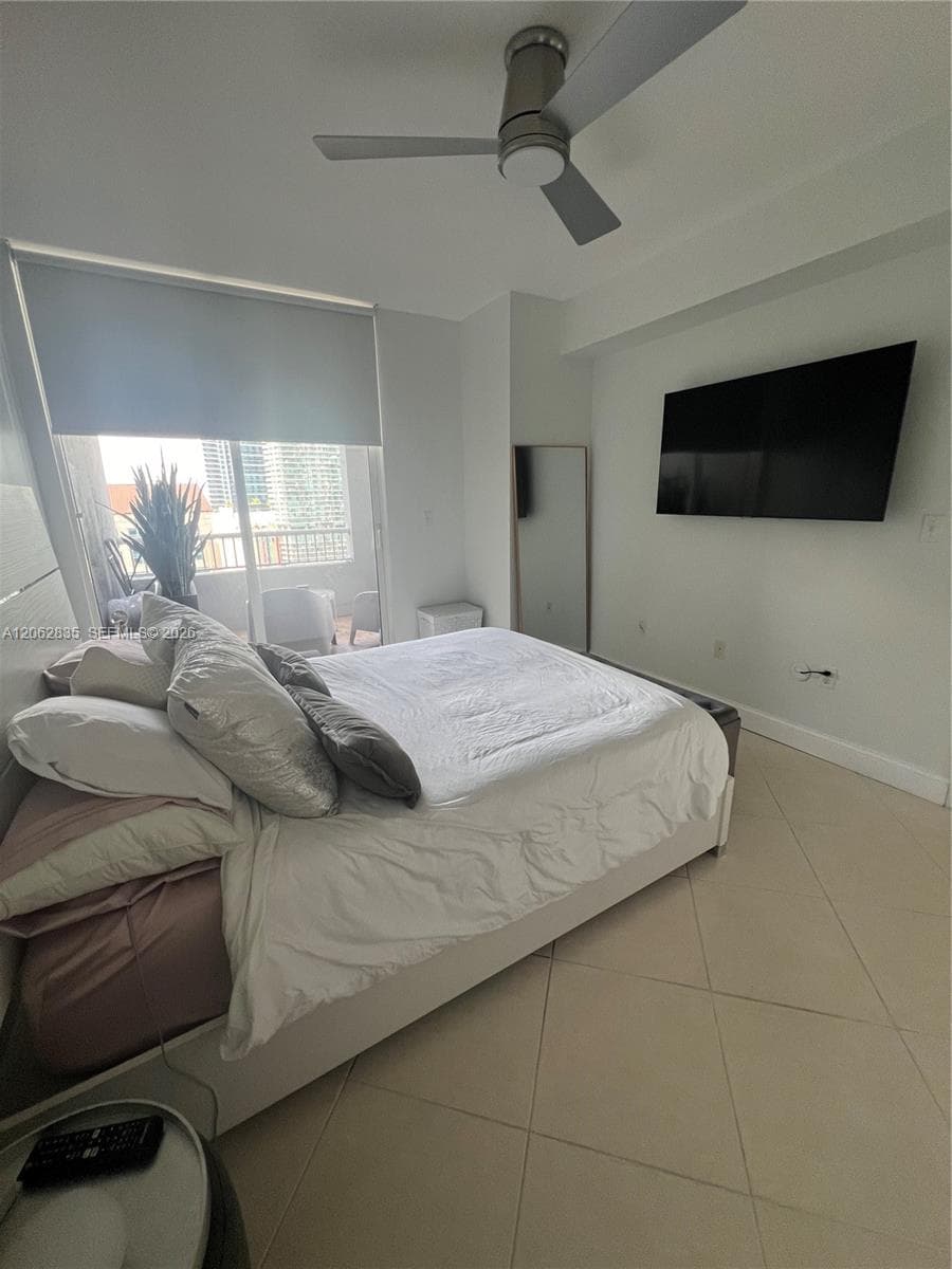 170 SE 14th St # 2007, Miami, FL 33131 photo 13
