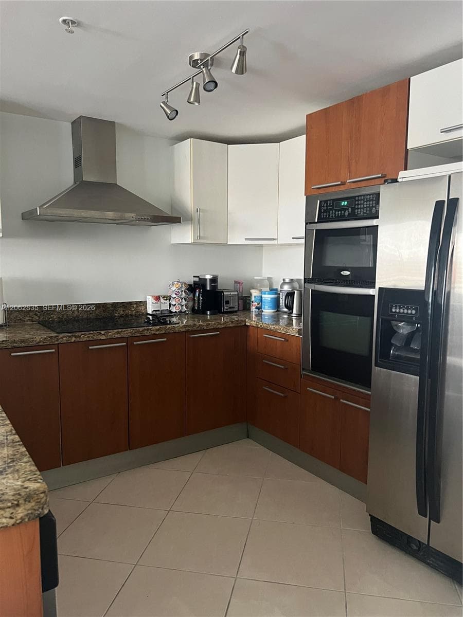 170 SE 14th St # 2007, Miami, FL 33131 photo 9