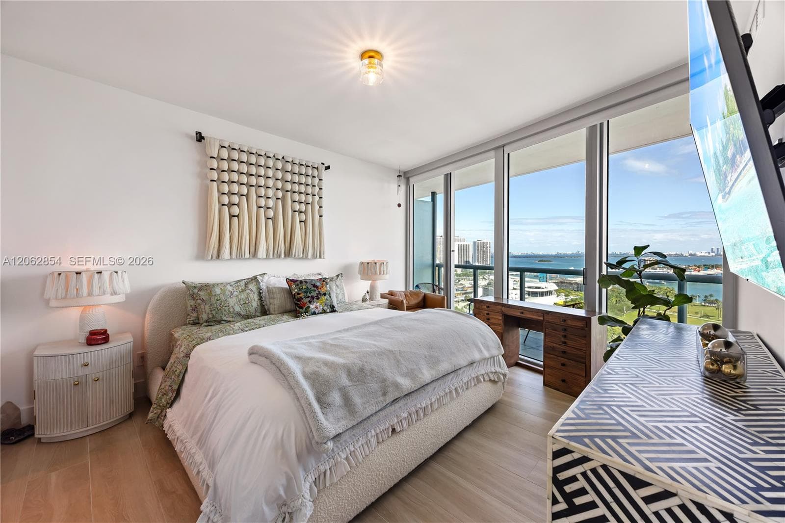 888 Biscayne Blvd # 2009, Miami, FL 33132 photo 3
