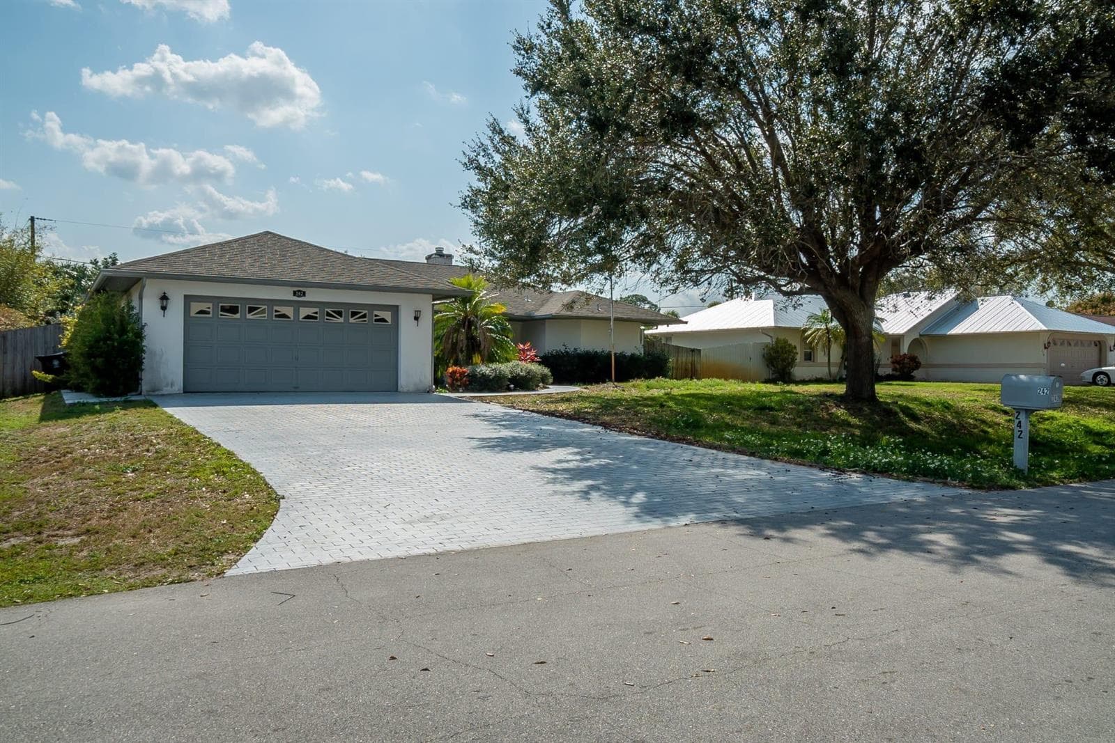 242 SE Duval Avenue SE, Port St. Lucie, FL 34983 photo 11