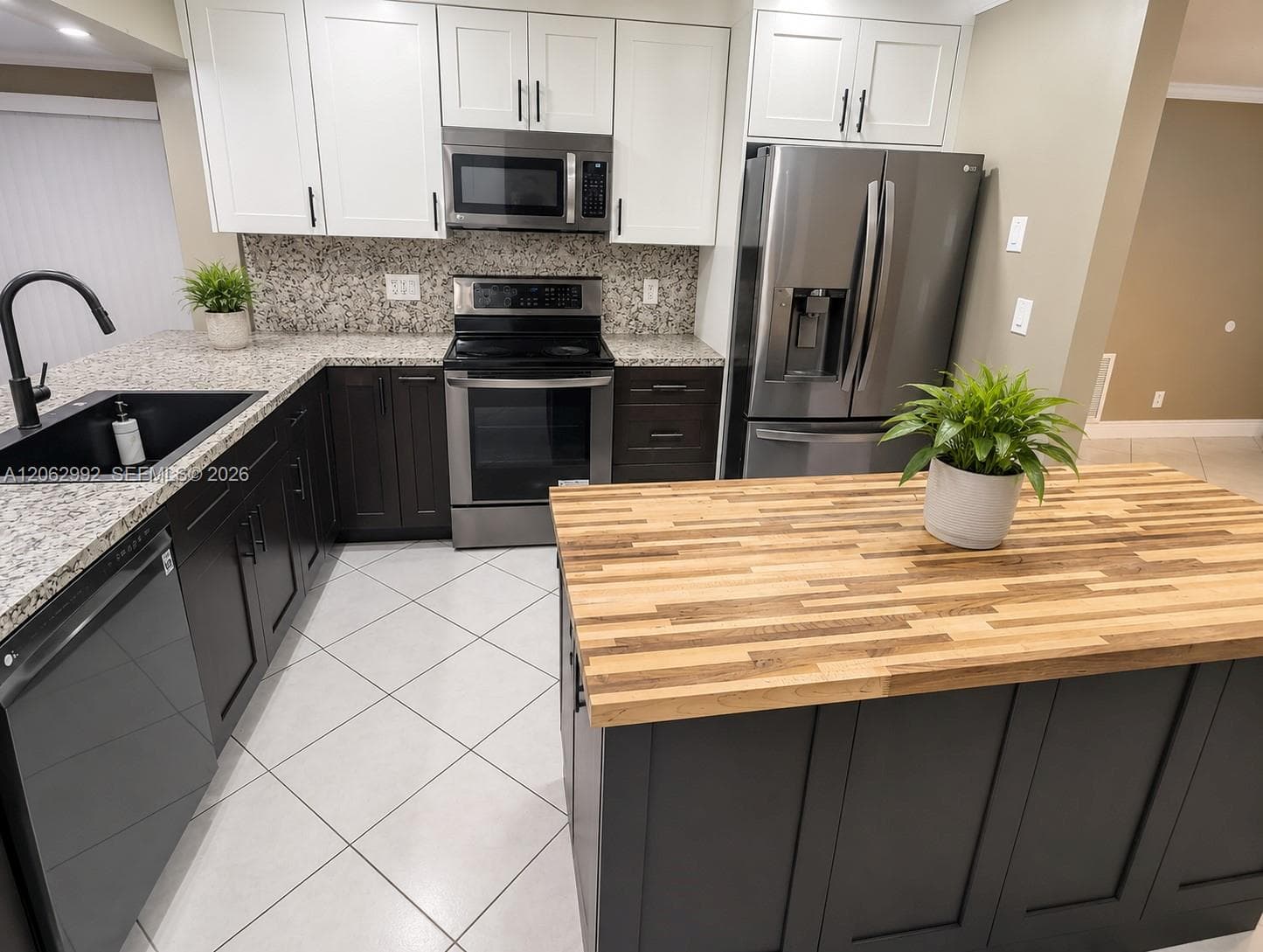 5716 NW 70th Ter, Tamarac, FL 33321 photo 12