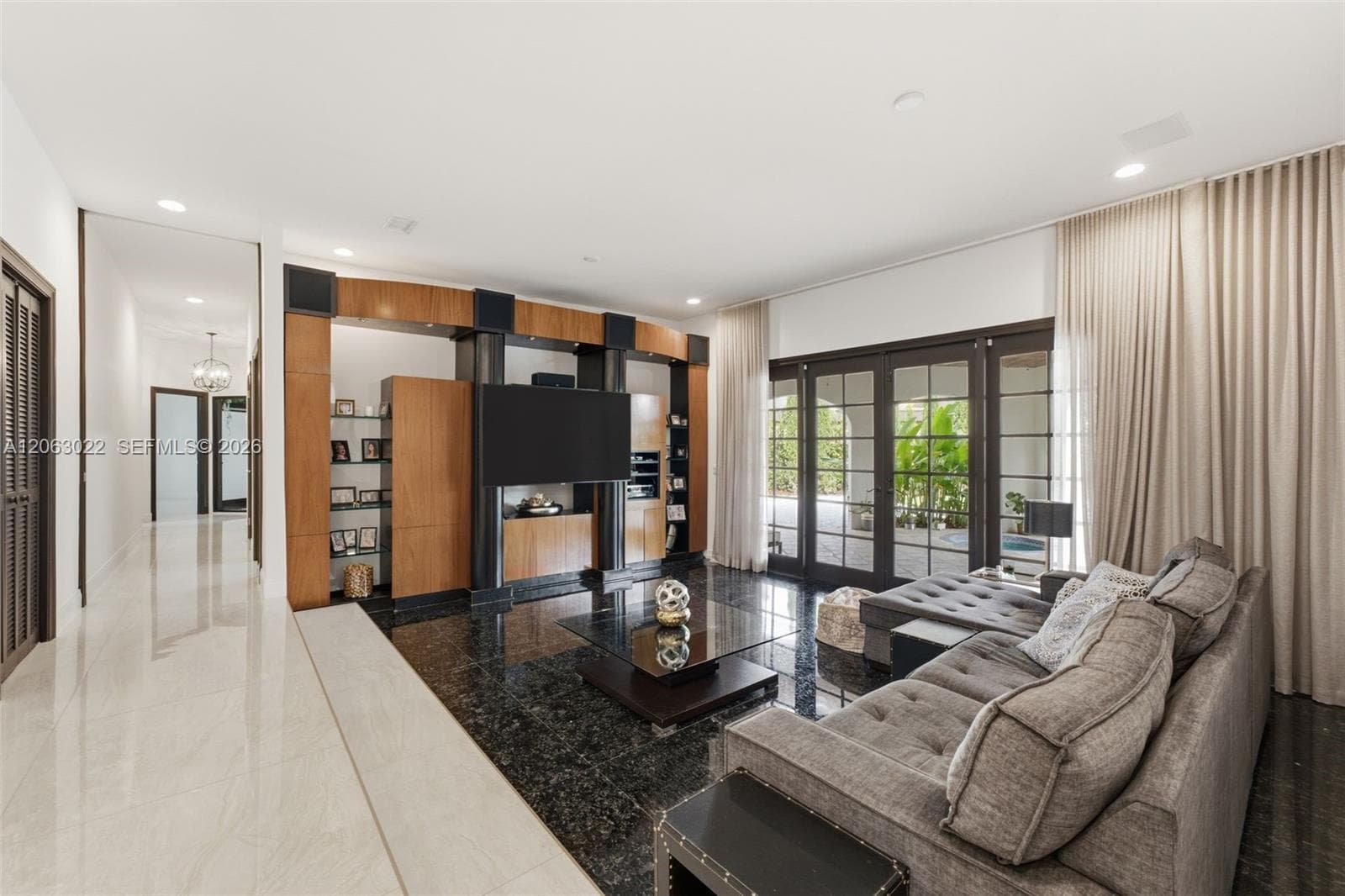 8215 Grand Canal Dr, Miami, FL 33144 photo 9