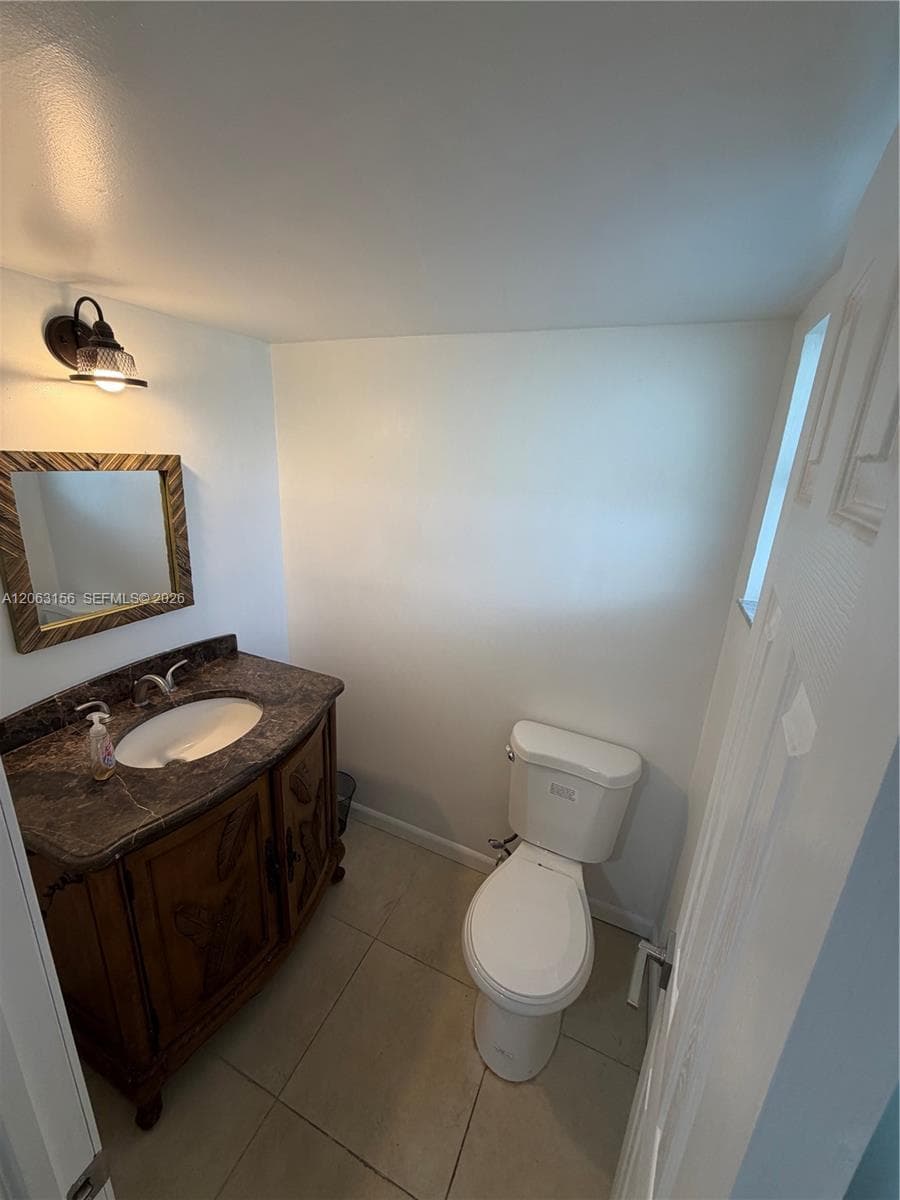 873 NE 195th St # 107, Miami, FL 33179 photo 6