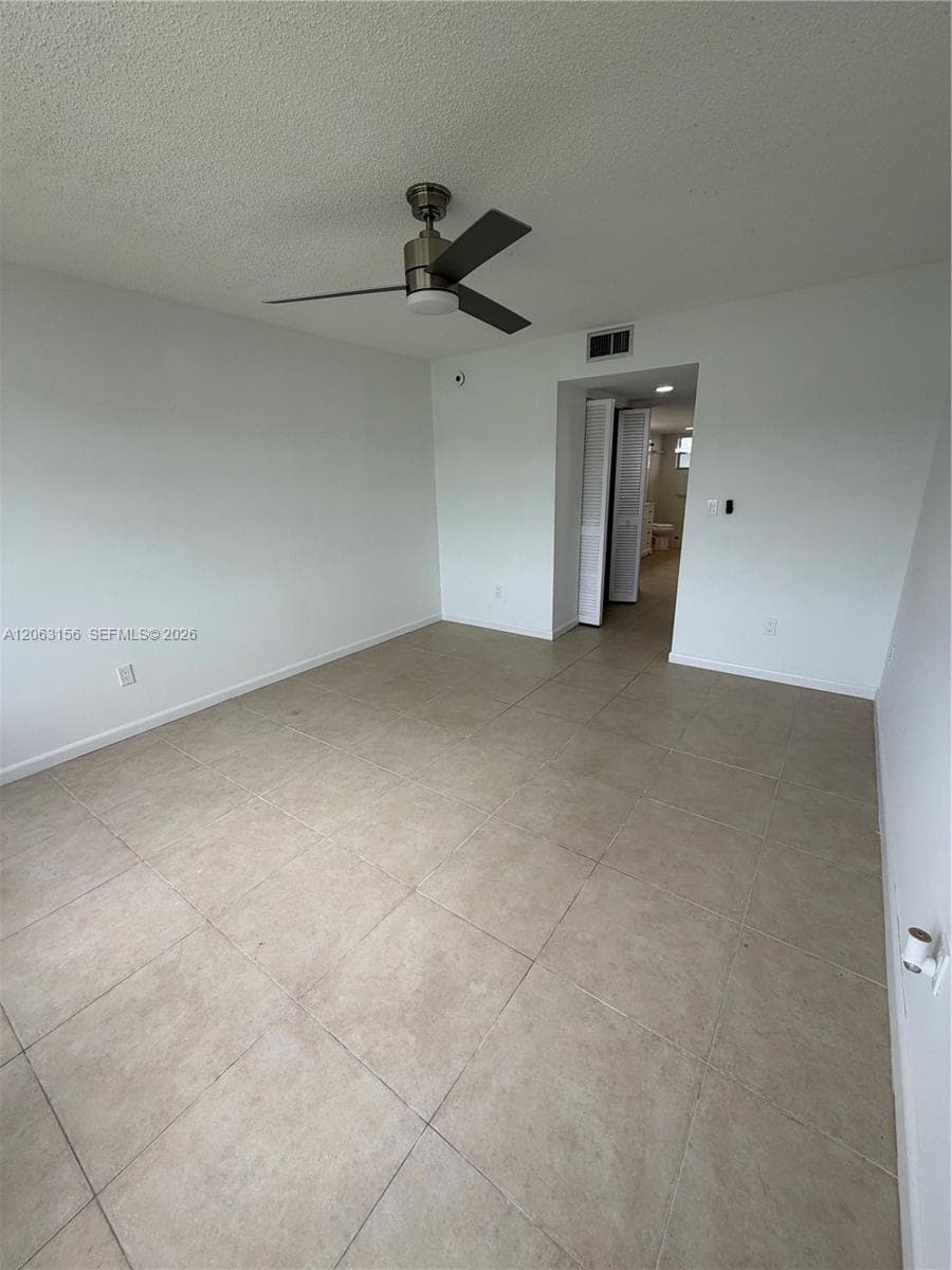 873 NE 195th St # 107, Miami, FL 33179 photo 10