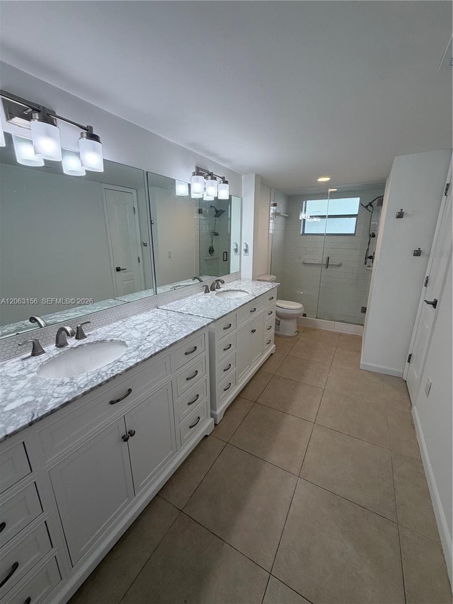 873 NE 195th St # 107, Miami, FL 33179 photo 8