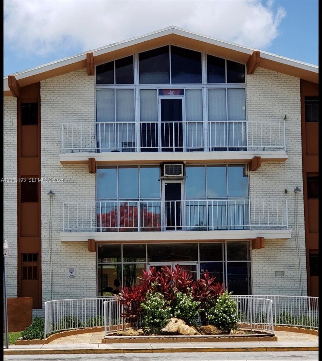 3881 W Flagler St # 305, Miami, FL 33134 photo 10