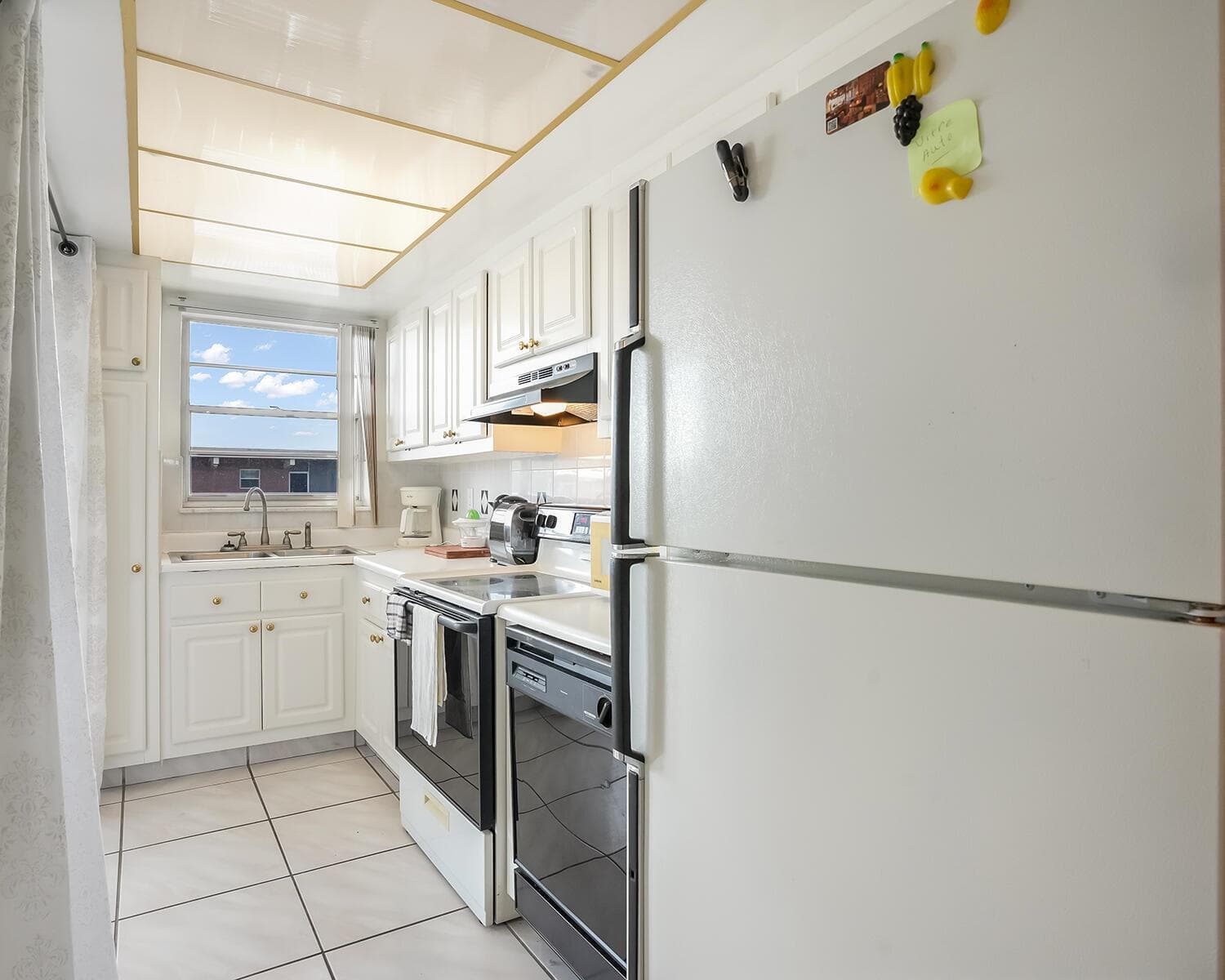 180 NE 12th Avenue # 15E, Hallandale Beach, FL 33009 photo 11