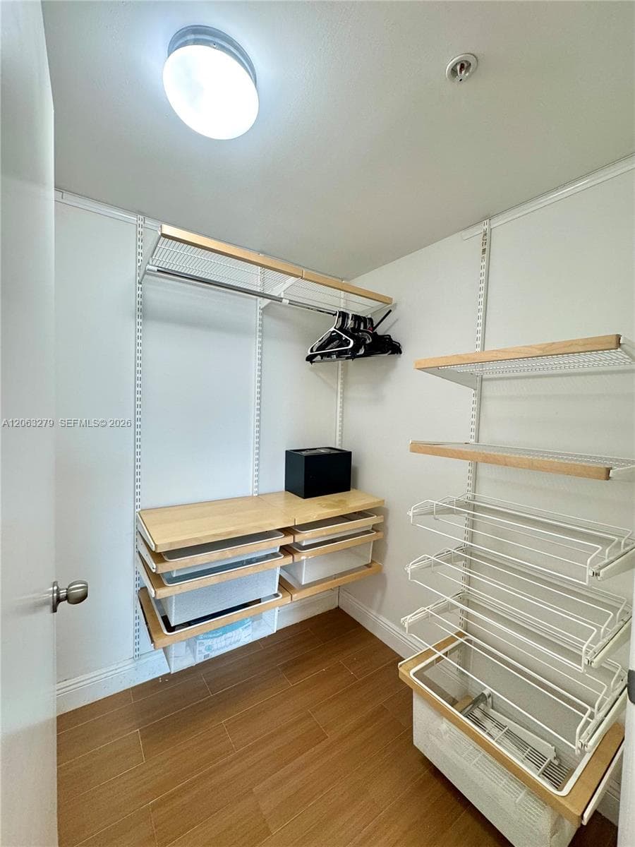 90 SW 3rd St # 3902, Miami, FL 33130 photo 9